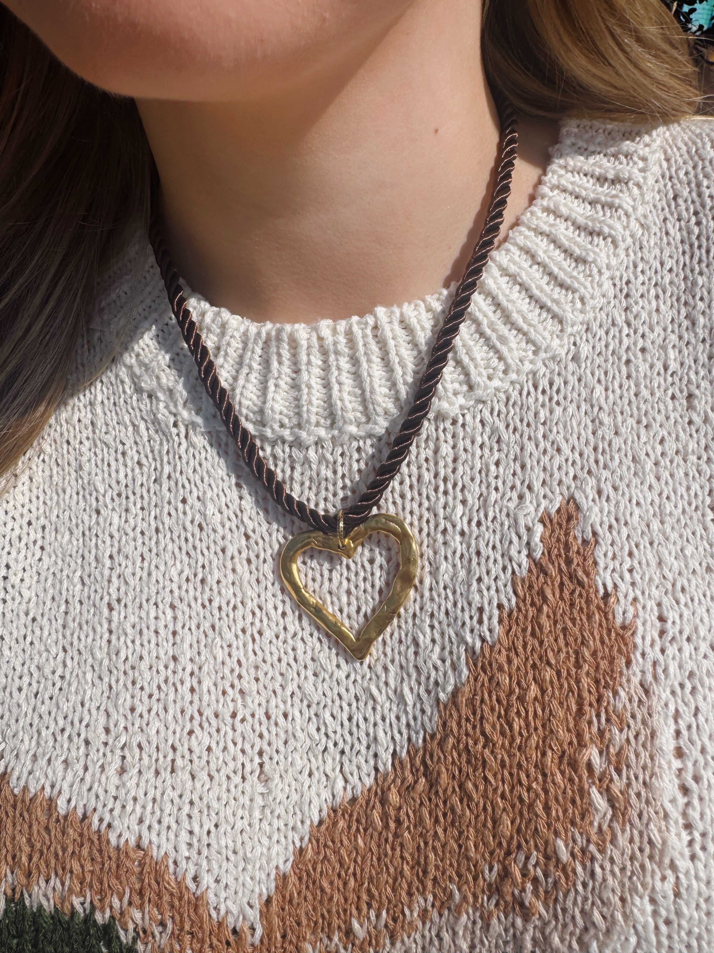 THE ROPING CORDED NECKLACE