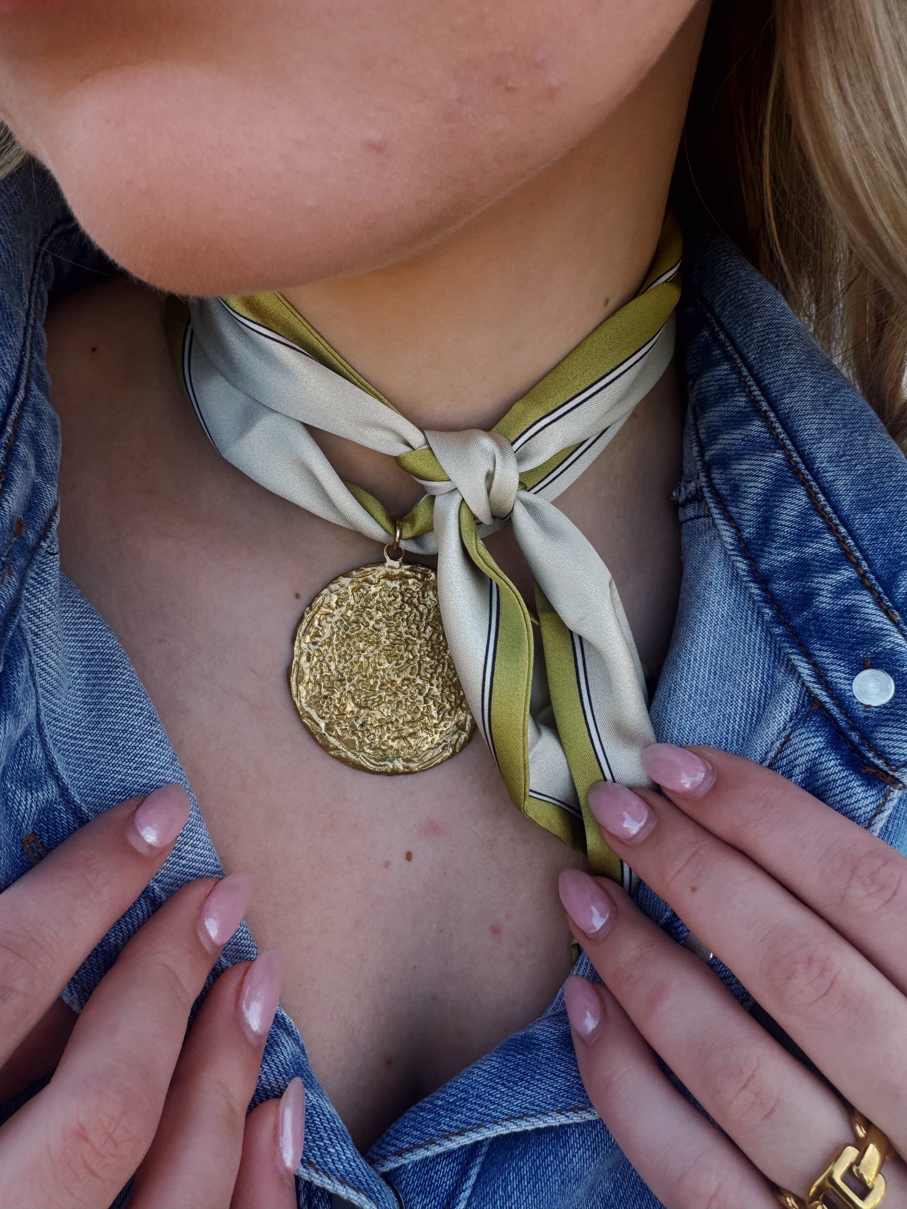 THE STAND OUT SCARF NECKLACE
