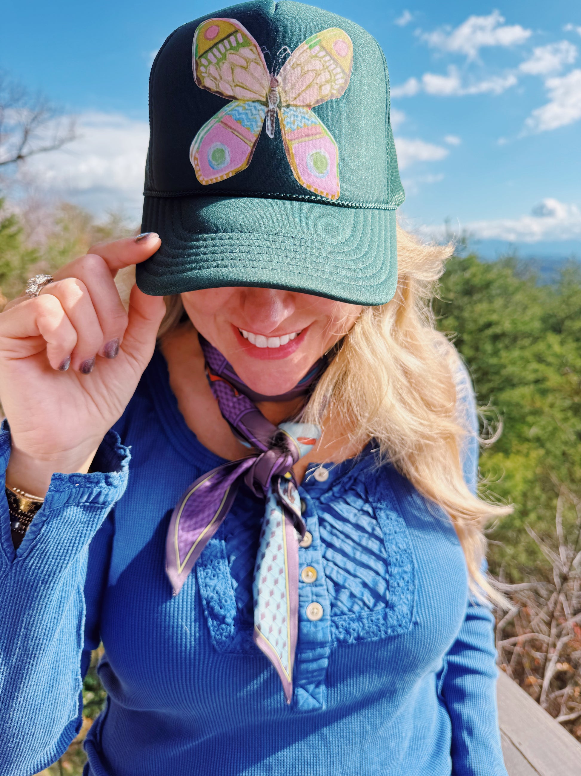 BUTTERFLY TRUCKER HAT