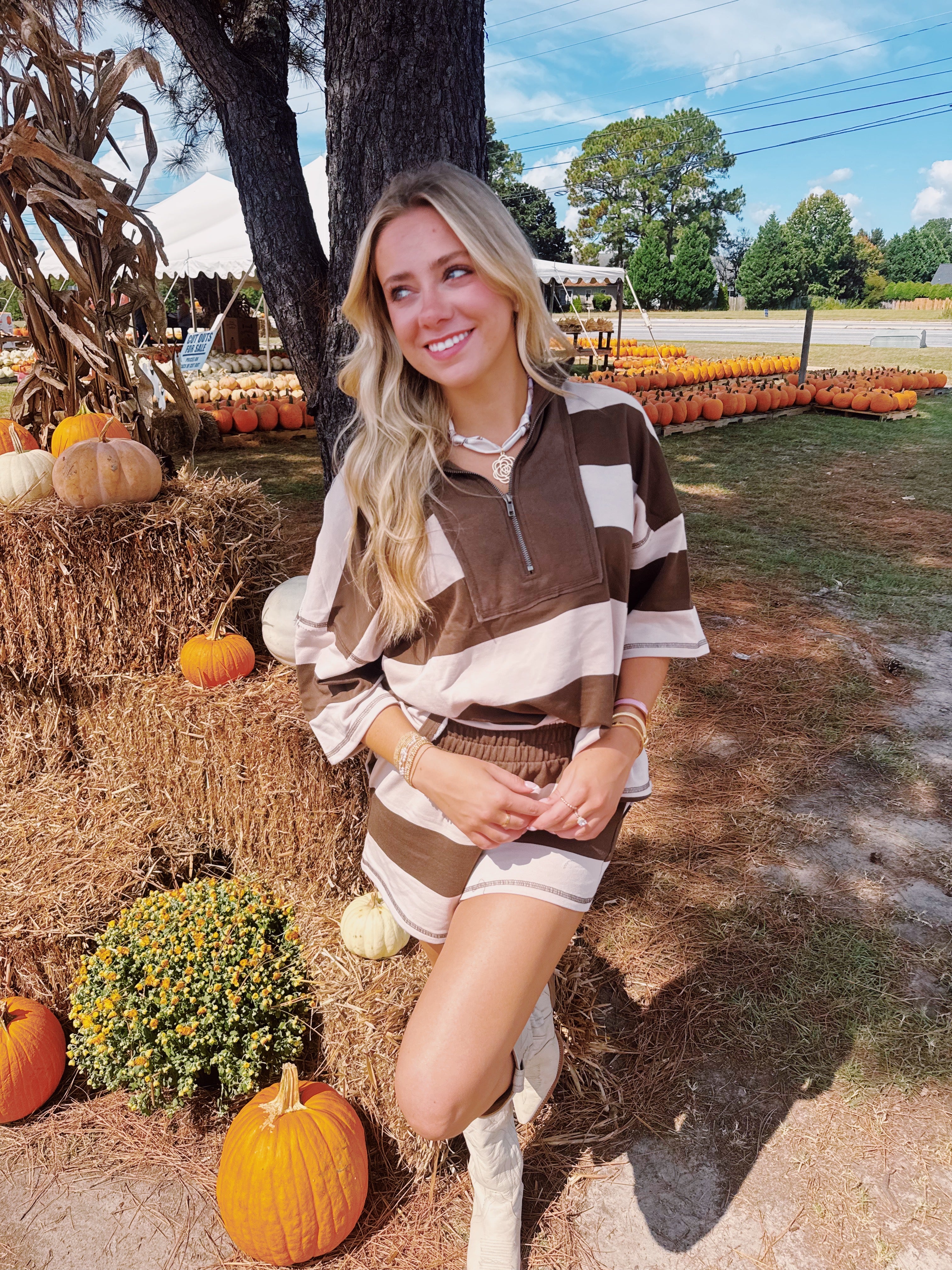 THE FALLING FOR BROWN STRIPES SET