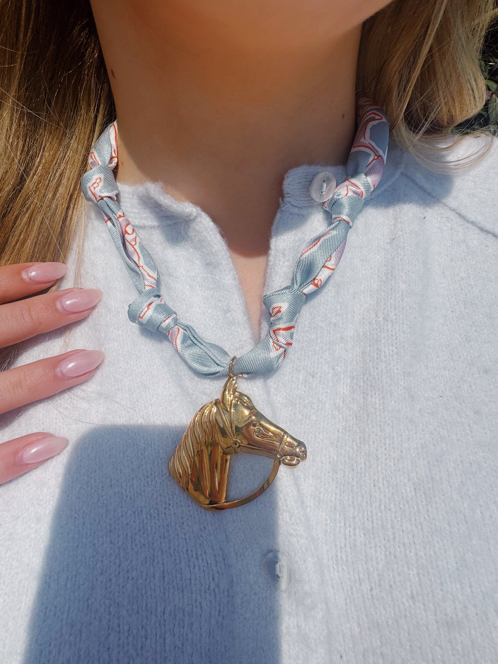 THE WOODRO SCARF NECKLACE
