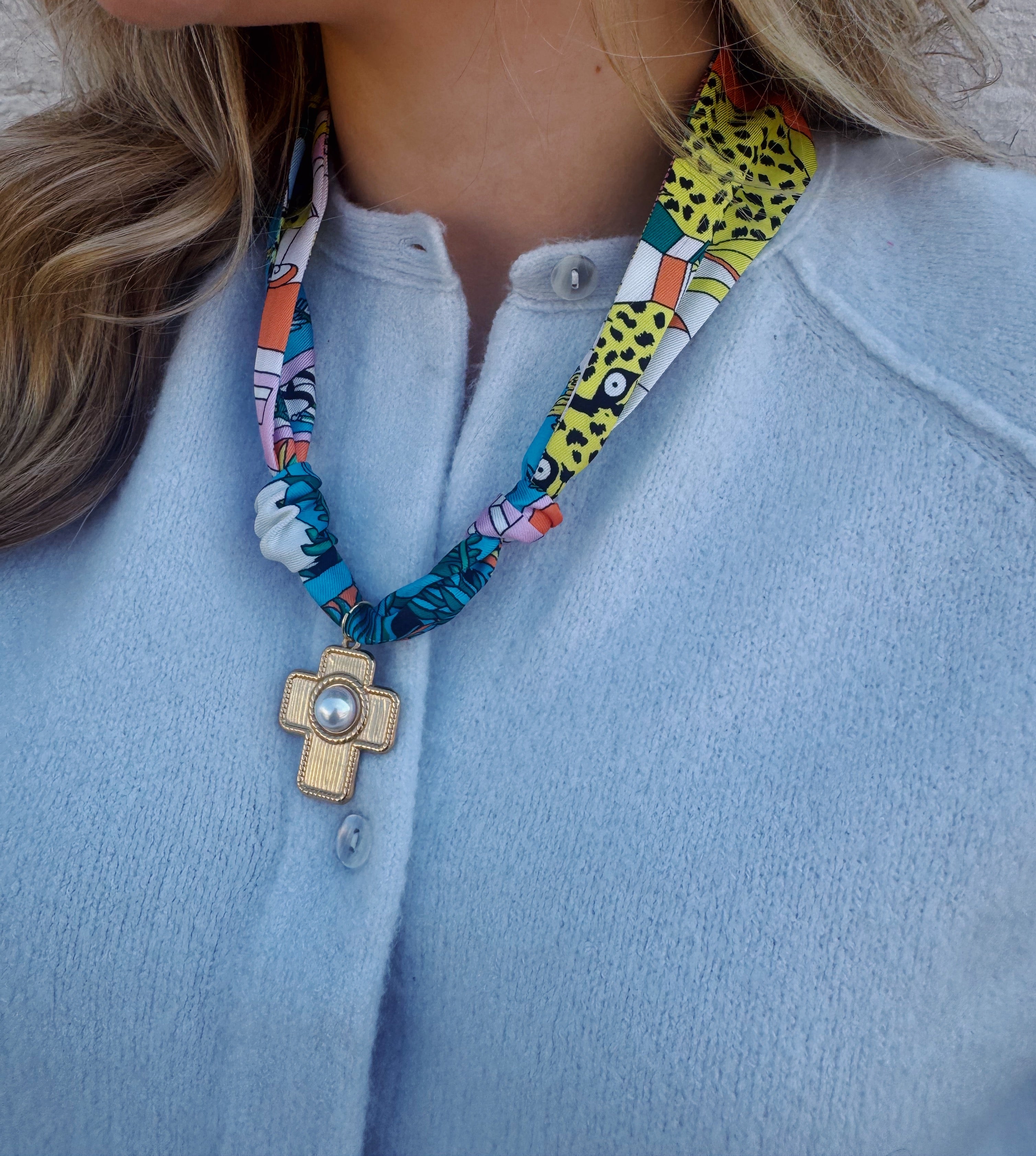 SUNDAY LOVIN' SCARF NECKLACE