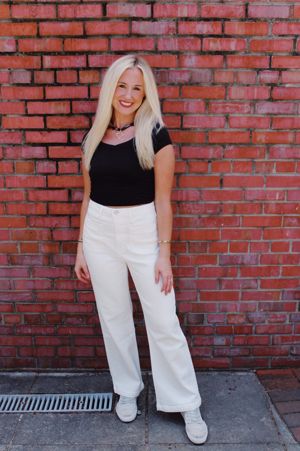 BOLD IN WHITE WIDE LEG