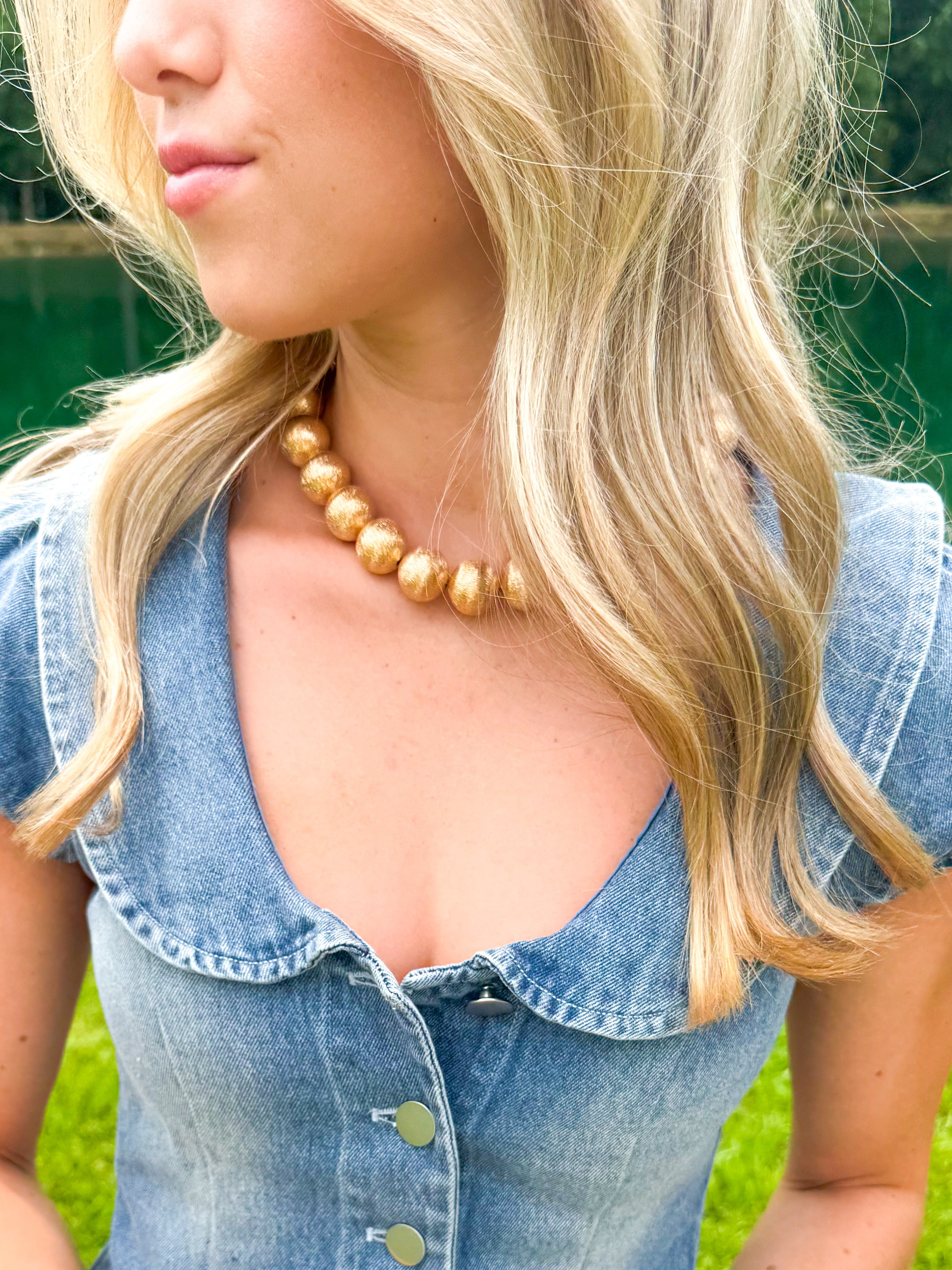 THE BRUSHED IN GOLD NECKLACE