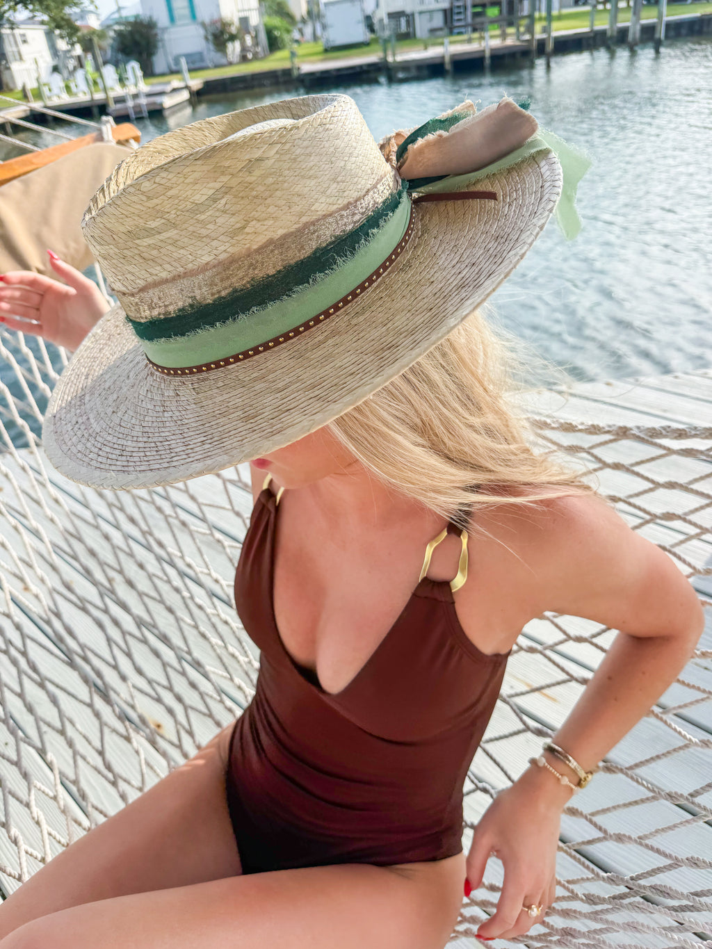 THE SMOKE STRAW HAT