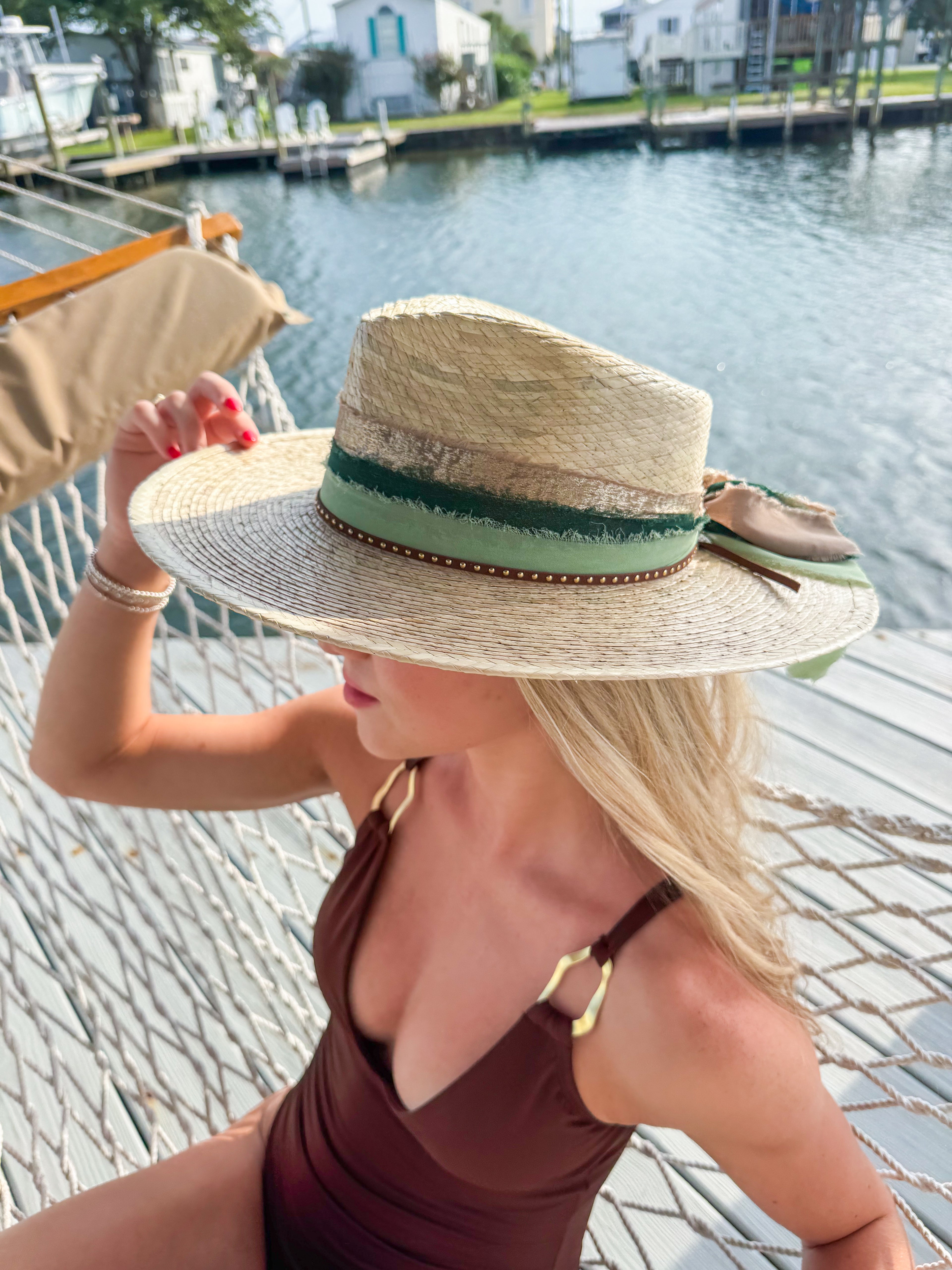 THE SMOKE STRAW HAT