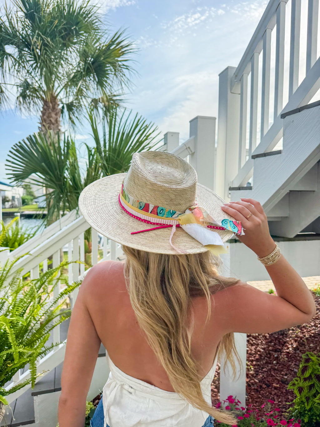 THE HUNDLEY STRAW HAT