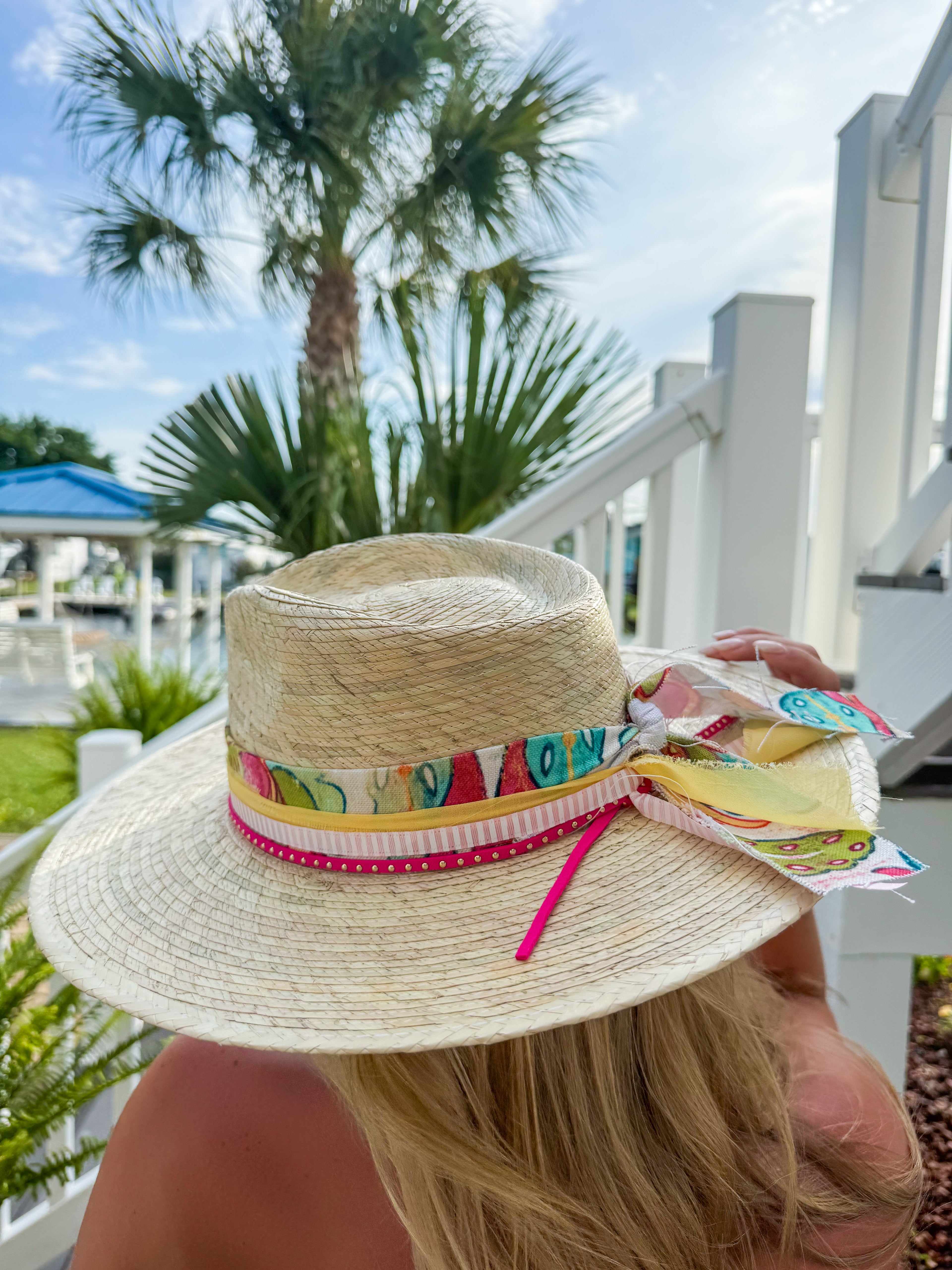 THE HUNDLEY STRAW HAT